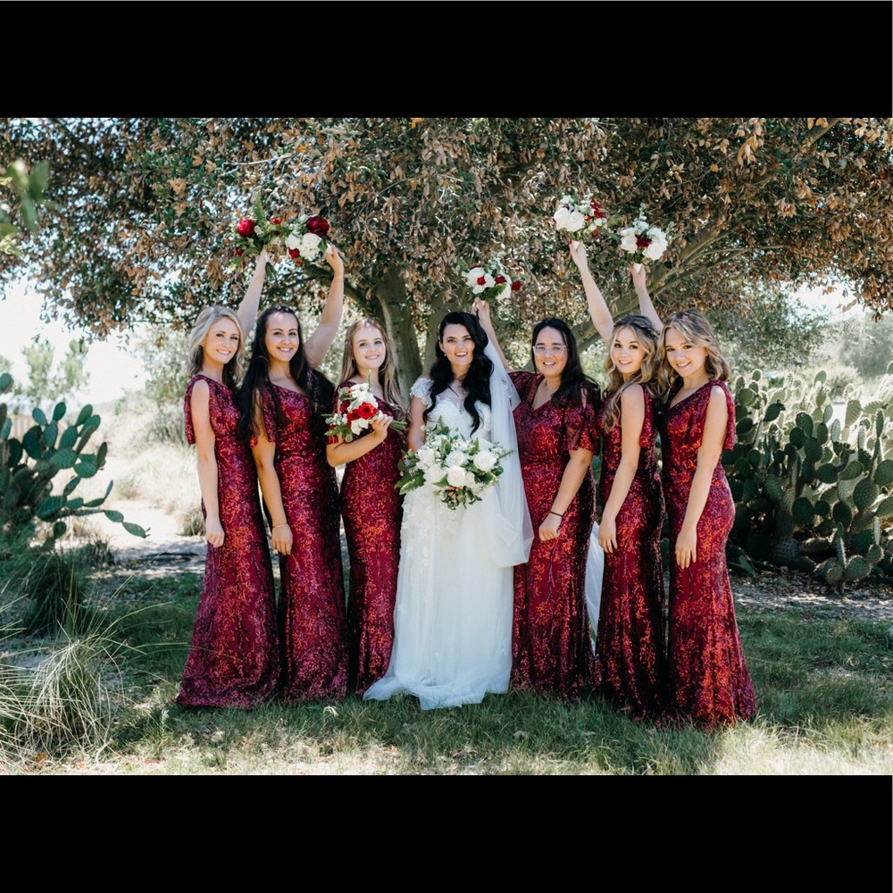 AZAZIE Burgundy Red BRIDESMAID dress❤️